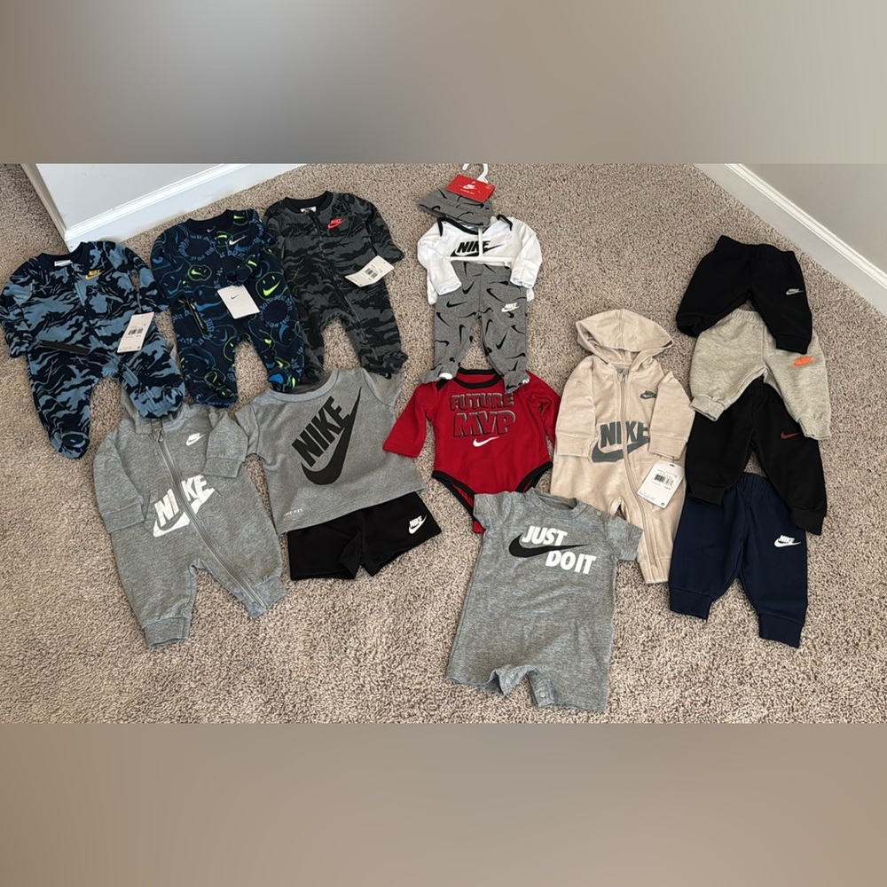 Boys Nike bundle size 3 months